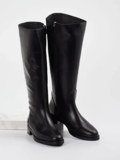 – Kniehohe Stiefel aus Kalbleder-Andrea Puccini Outlet