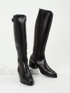 – Kniehohe Stiefel aus Kalbleder-Andrea Puccini Best