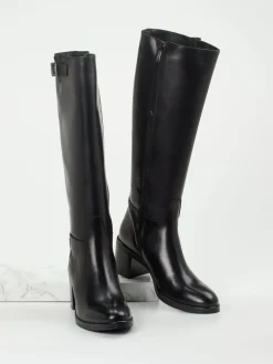 – Kniehohe Stiefel aus Kalbleder-Andrea Puccini Online