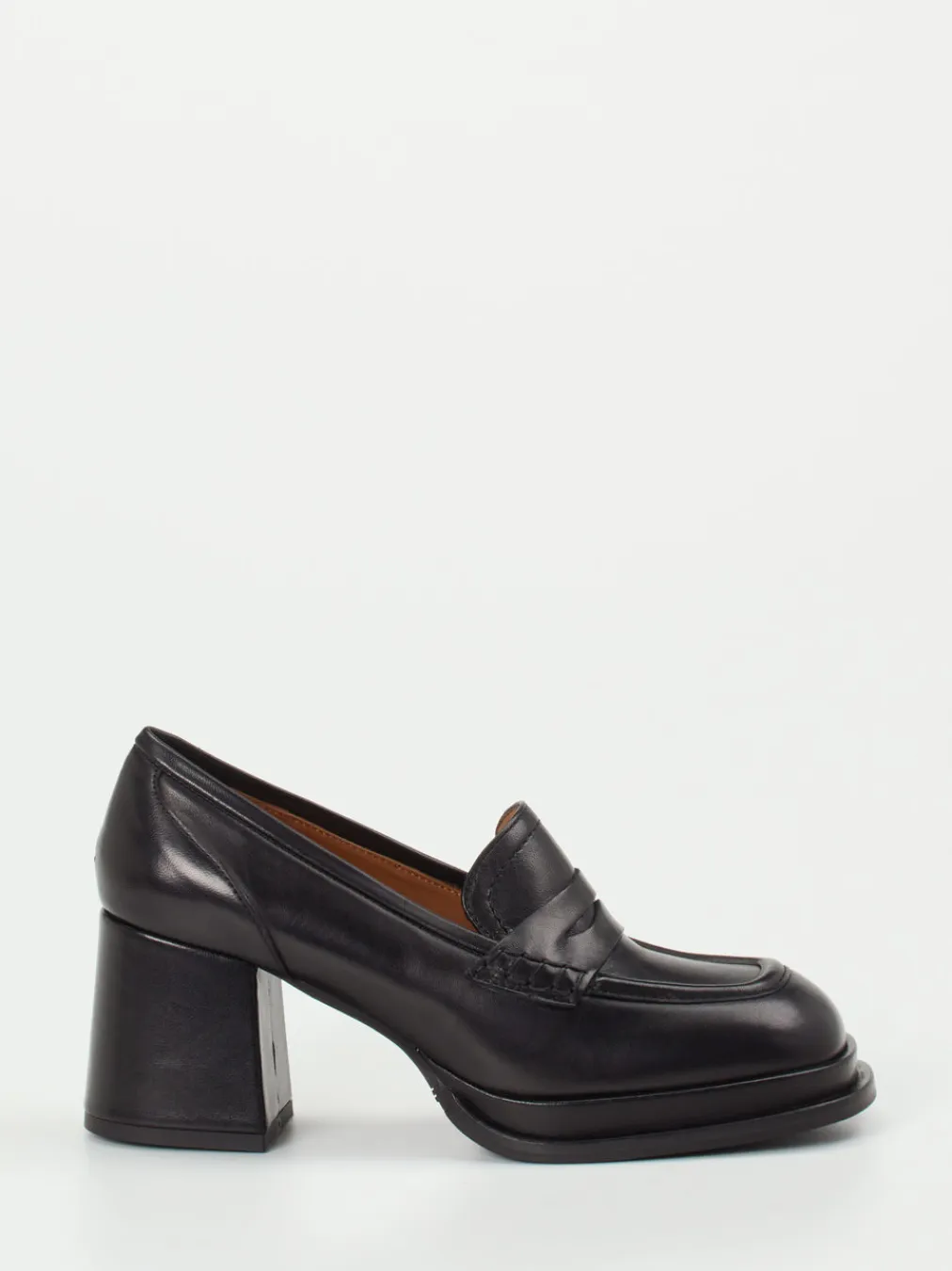 – Loafer aus glänzendem Lammleder-Andrea Puccini Sale