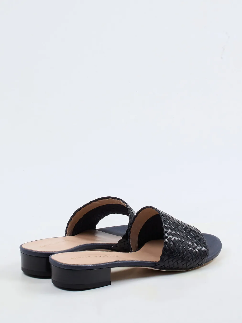 – Mules aus Flechtleder in Schwarz-Andrea Puccini Discount