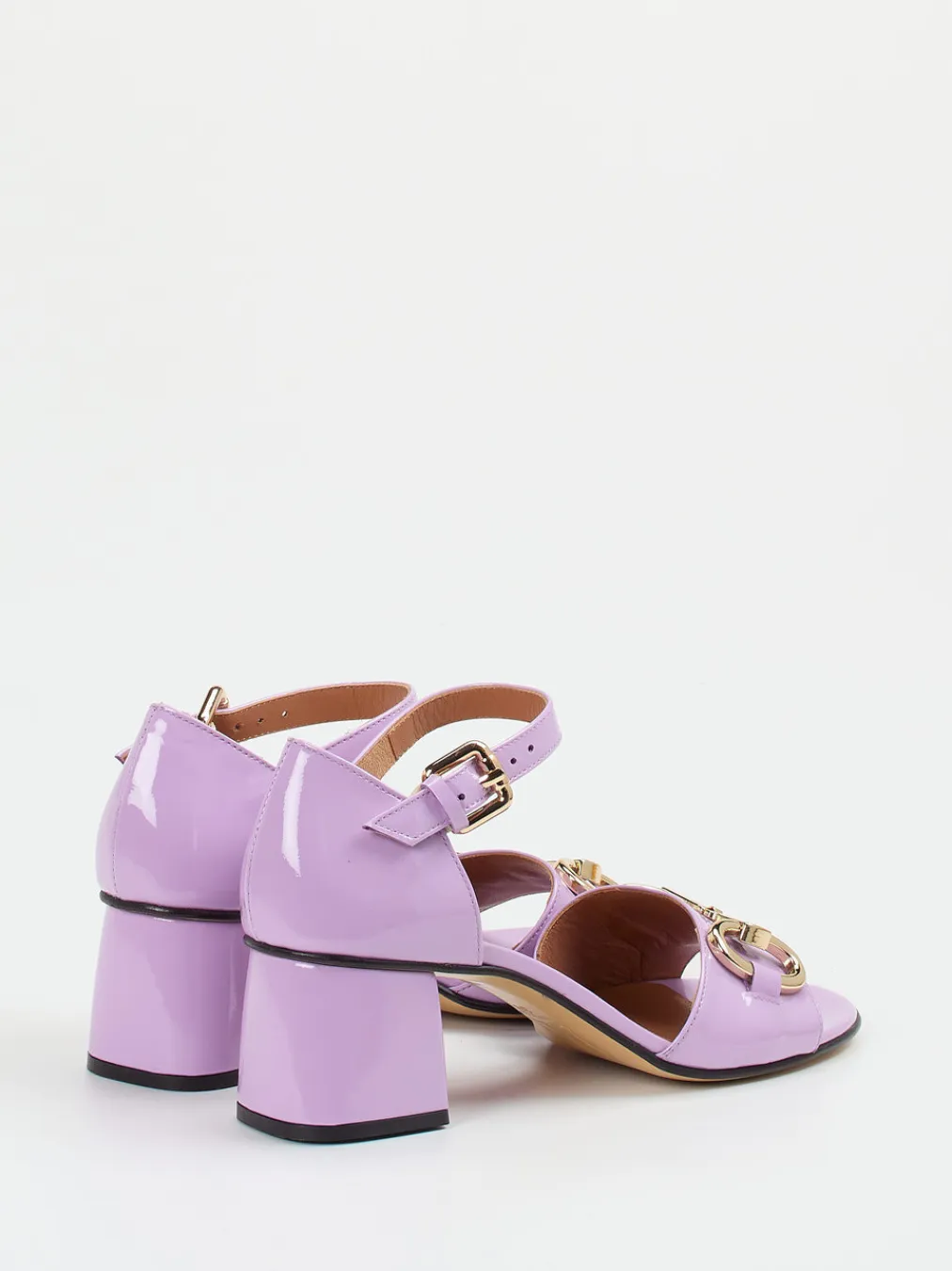 – Sandaletten aus Lackleder Flieder-Andrea Puccini Sale