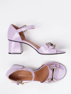 – Sandaletten aus Lackleder Flieder-Andrea Puccini Sale