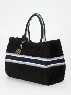 – Shopper-ANOKHI New