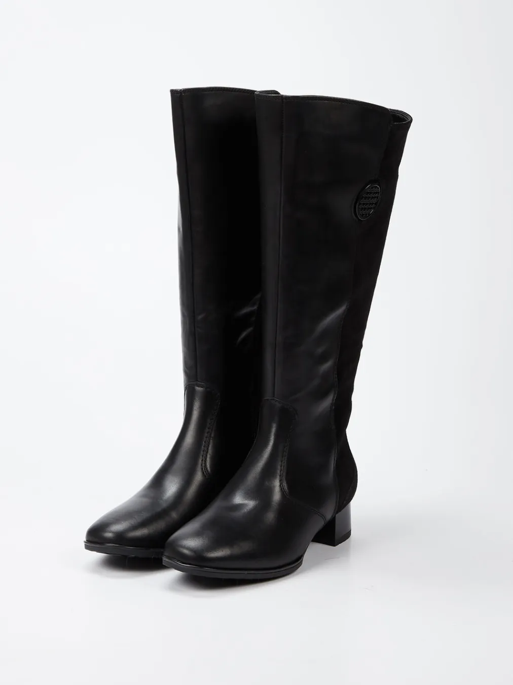 – Kniestiefel aus Kalbleder und Veloursleder-Ara