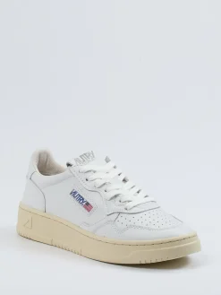 – Low-Top Sneaker aus Kalbleder-Autry New