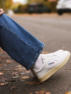 – Low-Top Sneaker aus Kalbleder-Autry New