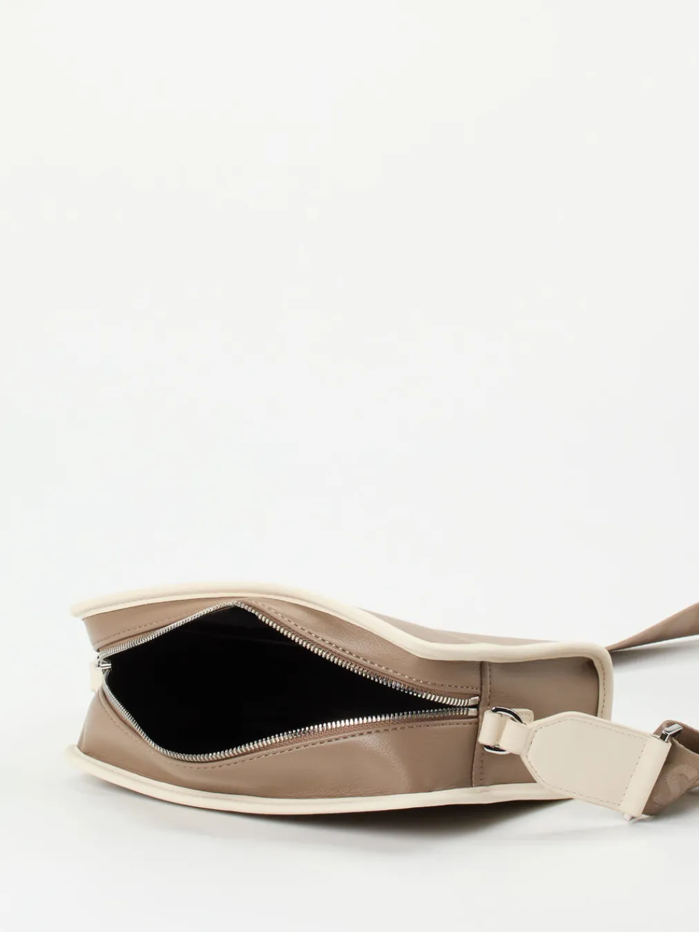 – Schultertasche aus Kalbleder in Taupe-Boss Outlet