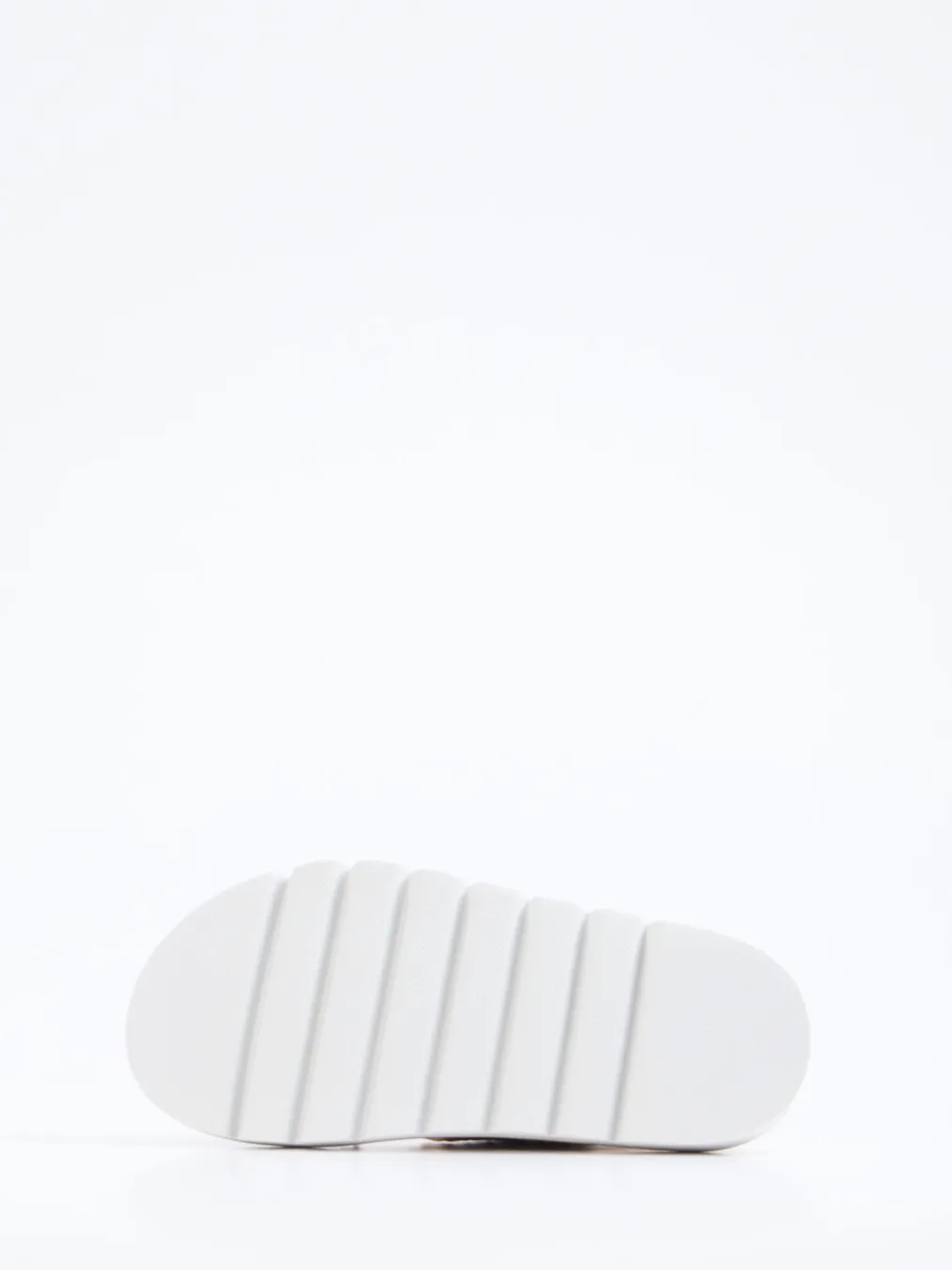 – Plateau-Sandalen aus Kalbleder geflochten-CAFèNOIR Hot