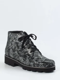 – Schnürboots aus geprägtem Leder-Christian Dietz New