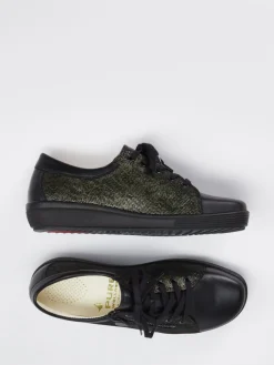 – Schnürschuh aus geprägtem Leder-Christian Dietz New