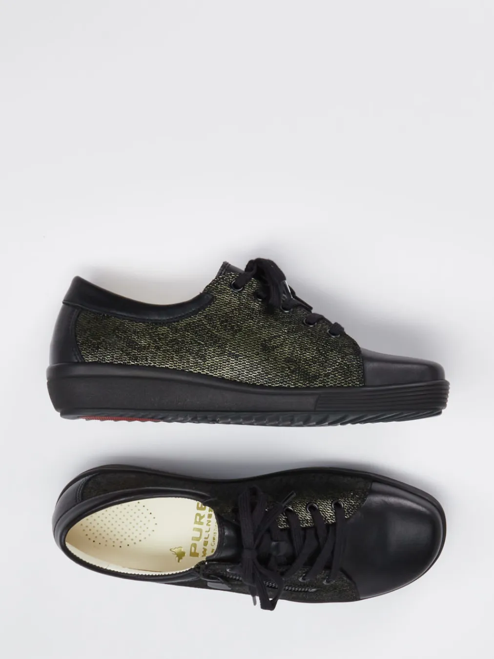 – Schnürschuh aus geprägtem Leder-Christian Dietz New