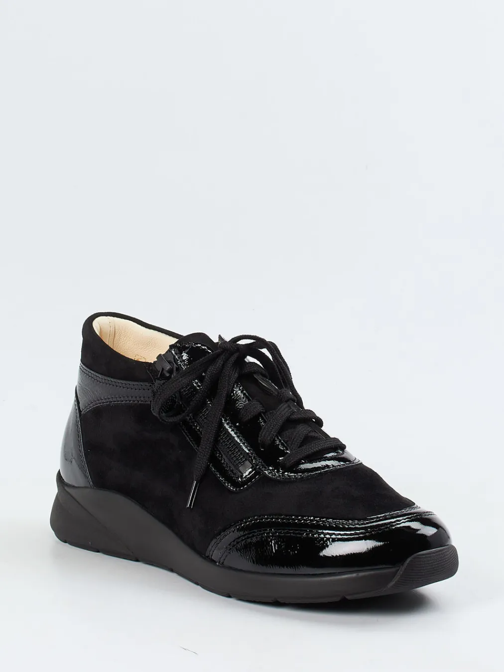 – Schnürschuh aus Velours- und Lackleder-Christian Dietz Discount