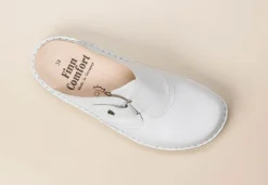 – Pantolette aus Kalbleder-Finn Comfort Hot