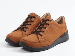 – Schnürschuhe aus Nubukleder cognac-Finn Comfort