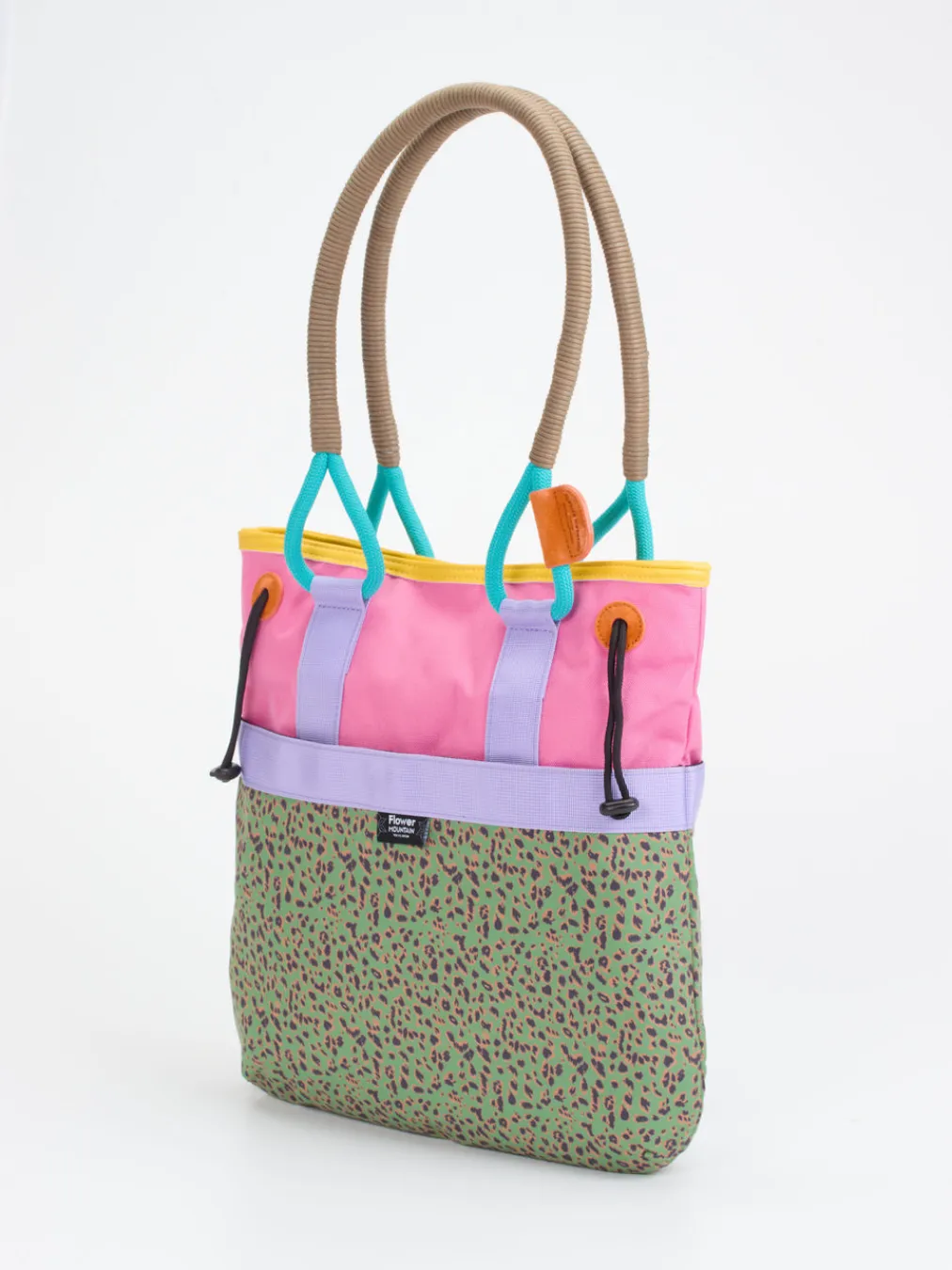 – Shopper Bag aus Nylon mit Animalprint-Flower Mountain