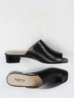 – Mules aus Kalbleder in-Gritti Outlet