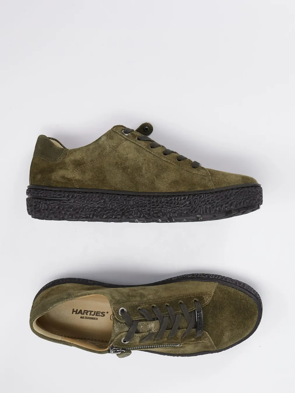 – Sneaker aus Veloursleder in Oliv-Hartjes Best