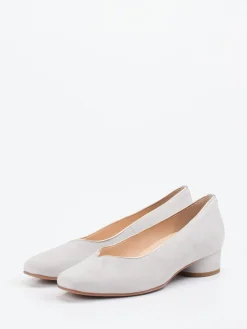 – Pumps aus Veloursleder in Hell-Hassia