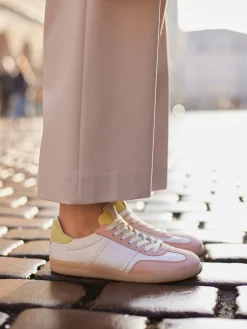 Kennel & Schmenger – Sneaker aus Kalbleder in Pastell-Kennel u0026 Schmenger Best