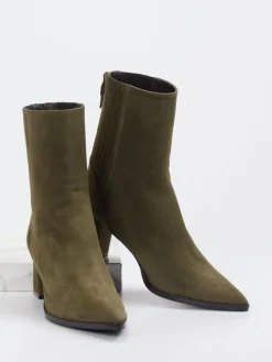– Ankle Boots aus Veloursleder Oliv-Konstantin Starke