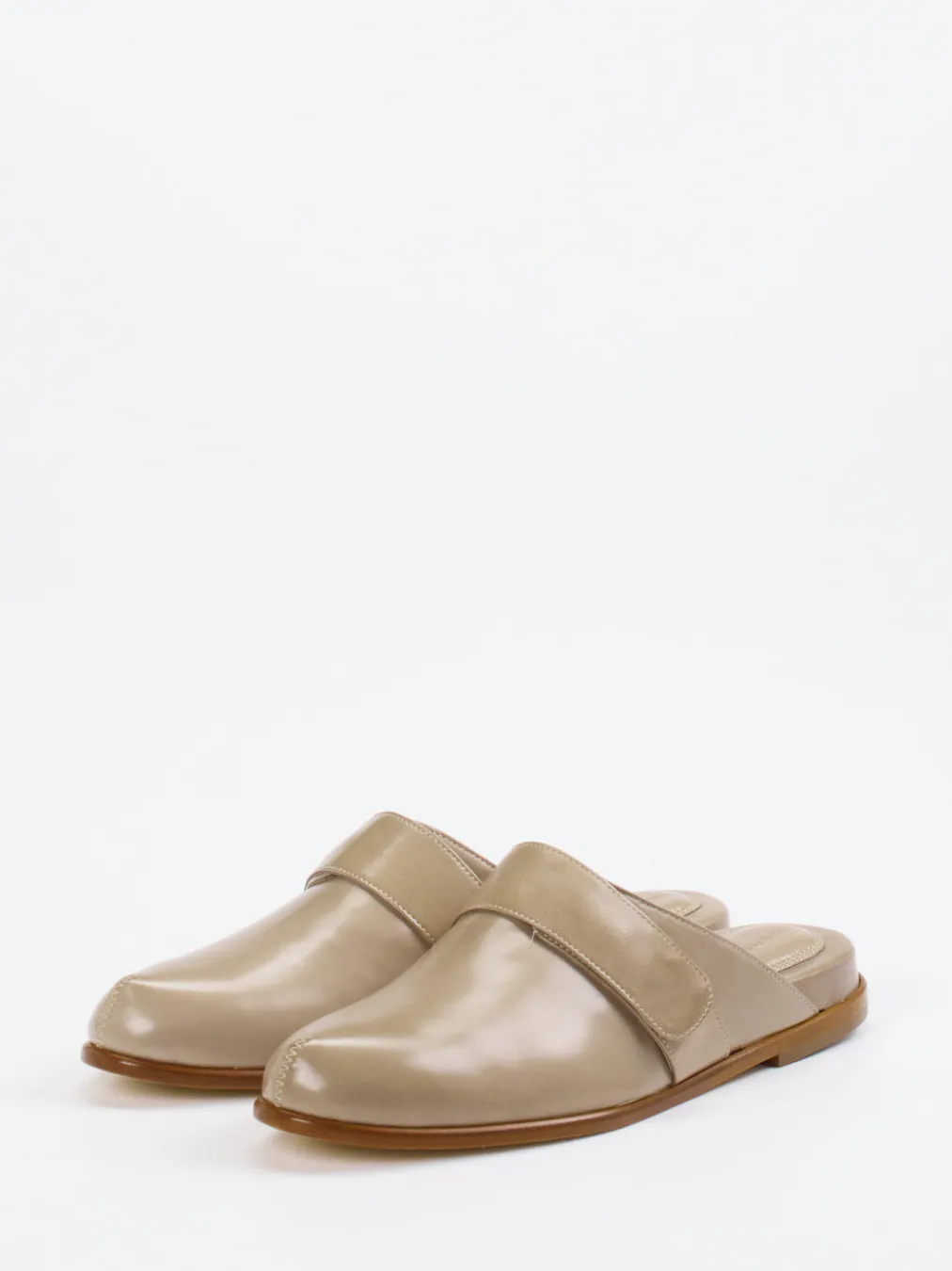 – Mules aus Lammleder in Beigegrau-Konstantin Starke New