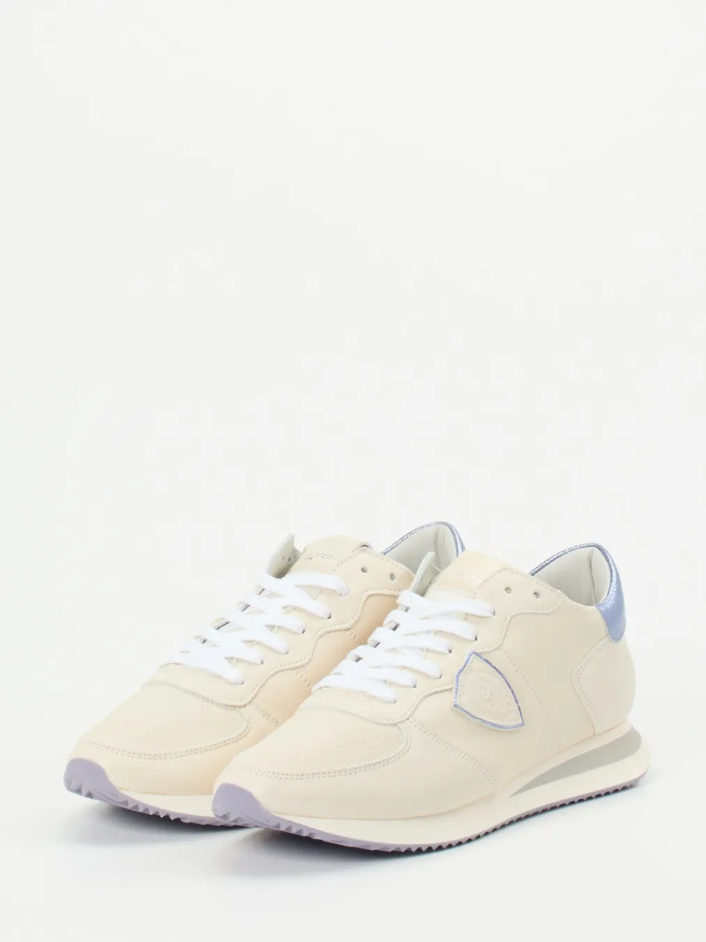 – Sneaker aus Kalbleder in Creme-Philippe Model New