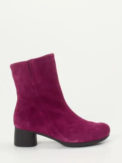 – Ankle Boots aus Veloursleder in Beerenrot-Think Best