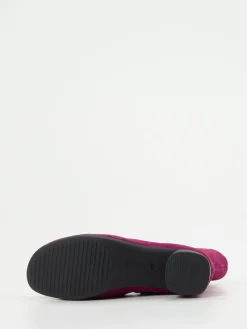 – Ankle Boots aus Veloursleder in Beerenrot-Think Best