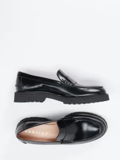 – Loafer aus Hochglanzleder in-Unützer New