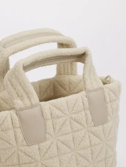 – Handtasche aus Teddy-Stoff-VeeCollective Berlin Outlet