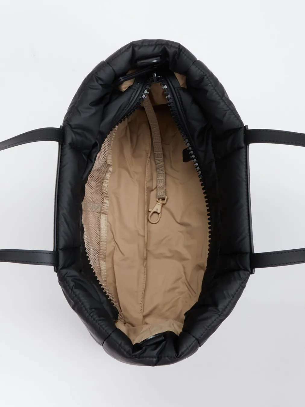 – Shopper aus Nylon in-VeeCollective Berlin