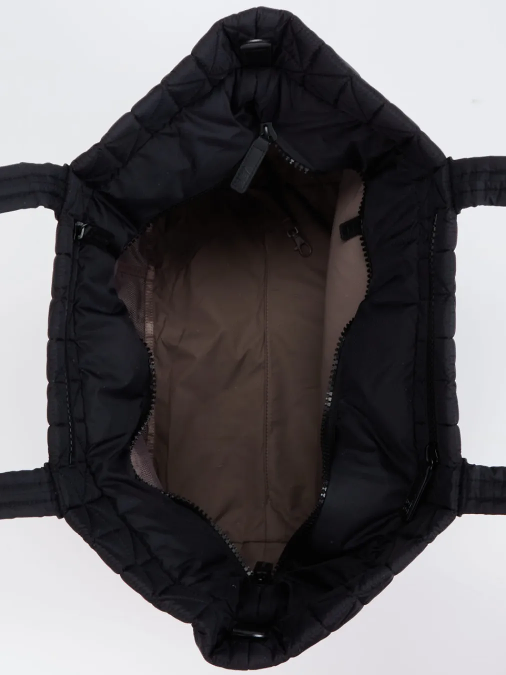 – Shopper aus Nylon mit Steppung-VeeCollective Berlin