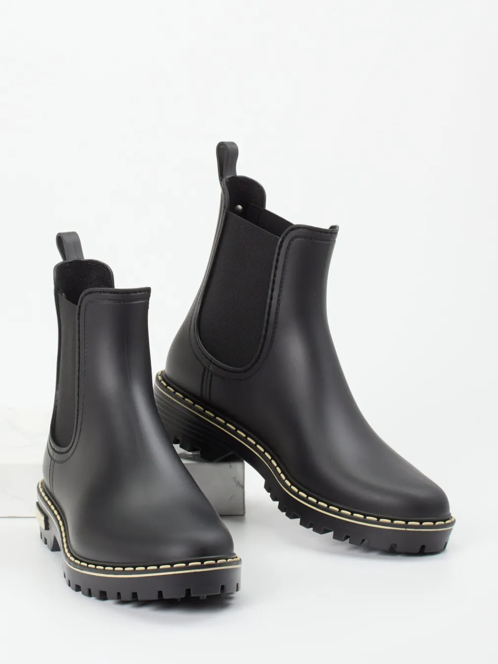 – Chelsea Boots aus Synthetik-Verbenas Discount
